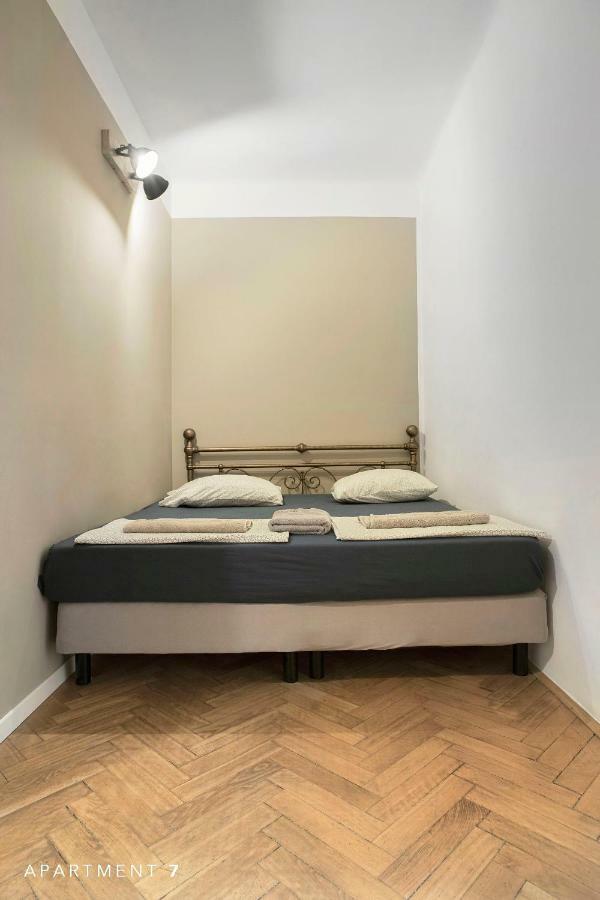 Downtown / Free Parking Apartment *